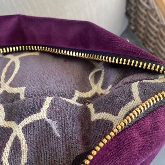 Calvin Klein Home Accent Pillows (2) 19”x19” - Picture 8 of 9